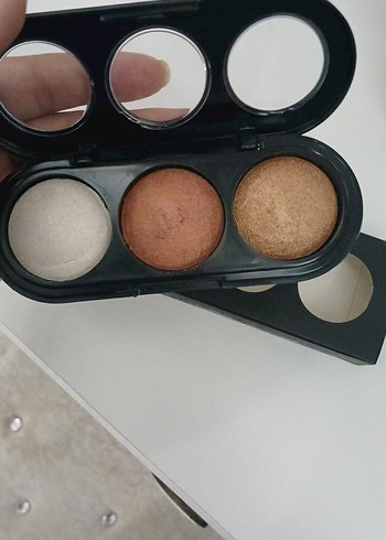 Bej Tonlarda Göz Farı Paleti - Görsel 2