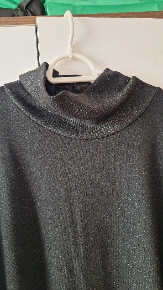 Siyah Yüksek Yakalı Uzun Kollu Salaş Kazak - Görsel 2