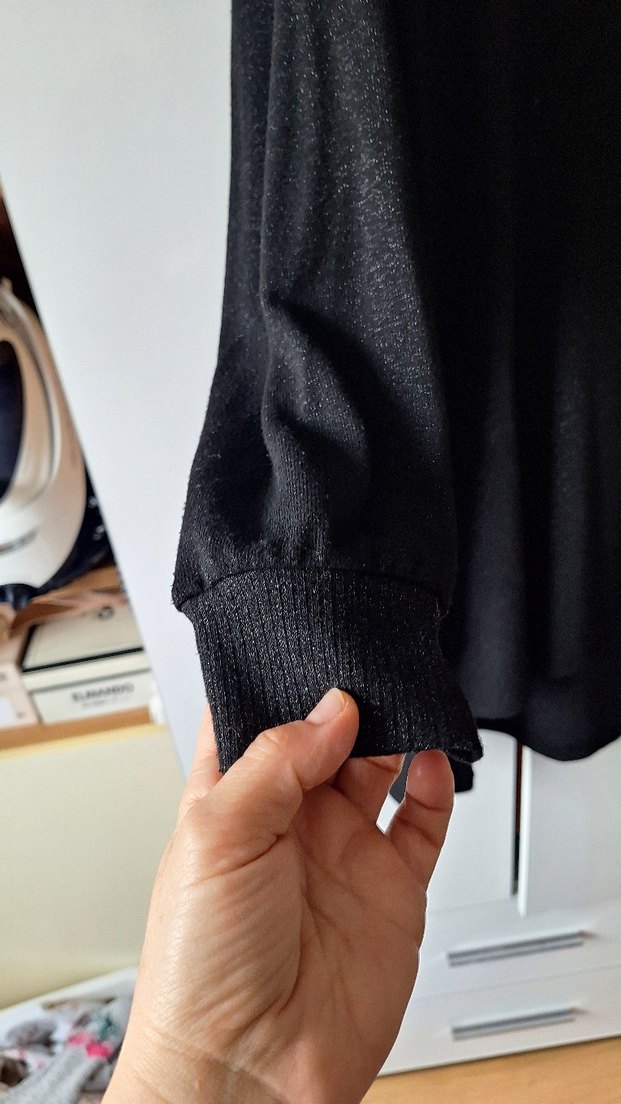 Siyah Yüksek Yakalı Uzun Kollu Salaş Kazak - Görsel 3