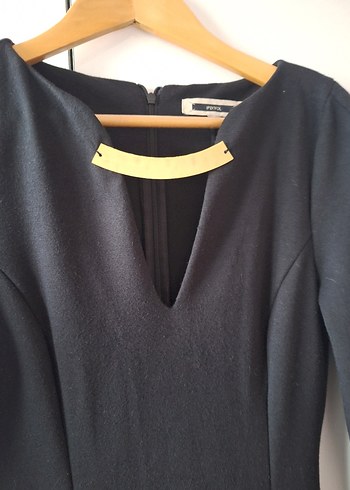 Zincir Detaylı Siyah Uzun Kollu Uzun Elbise - Görsel 3