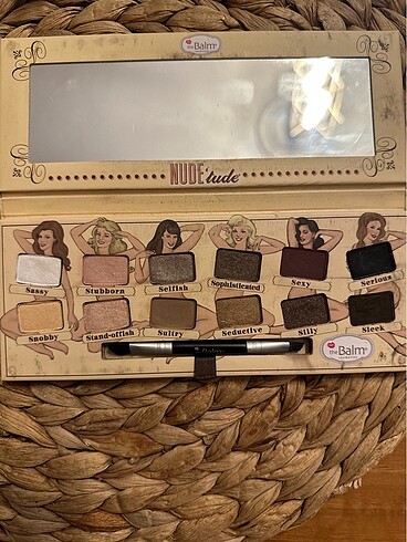 Diğer The Balm Nude Tude Far Paleti