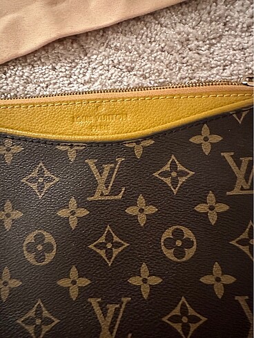 Louis Vuitton Deri louis vuitton el çantası / portföy