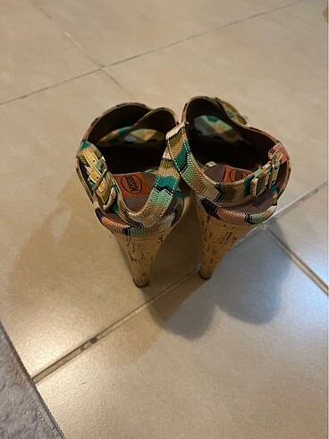 Topuklu Sandalet - Görsel 3