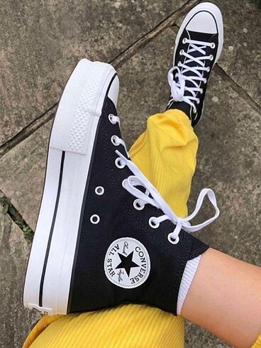 Yüksek taban converse ayakkabı