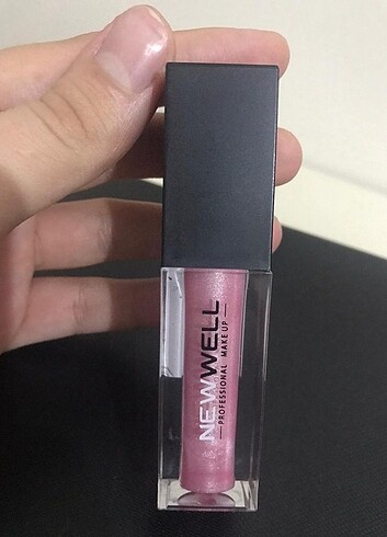 Beden Newwel lip gloss