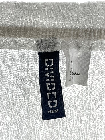 36 Beden beyaz Renk H&M Bluz %70 İndirimli.