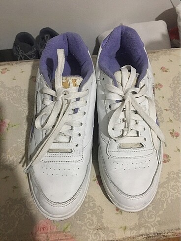 Reebok spor ayakkabısı