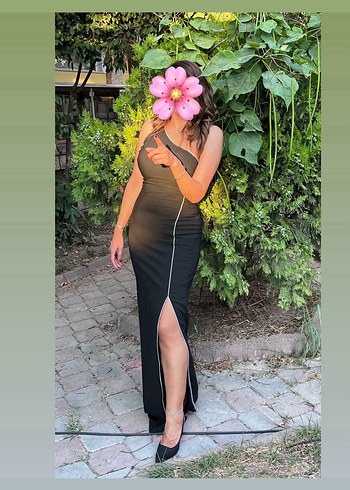 Trendyol & Milla Siyah tek omuz ,yırtmaçlı gece elbisesi