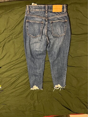 xs Beden Yırtık model jean