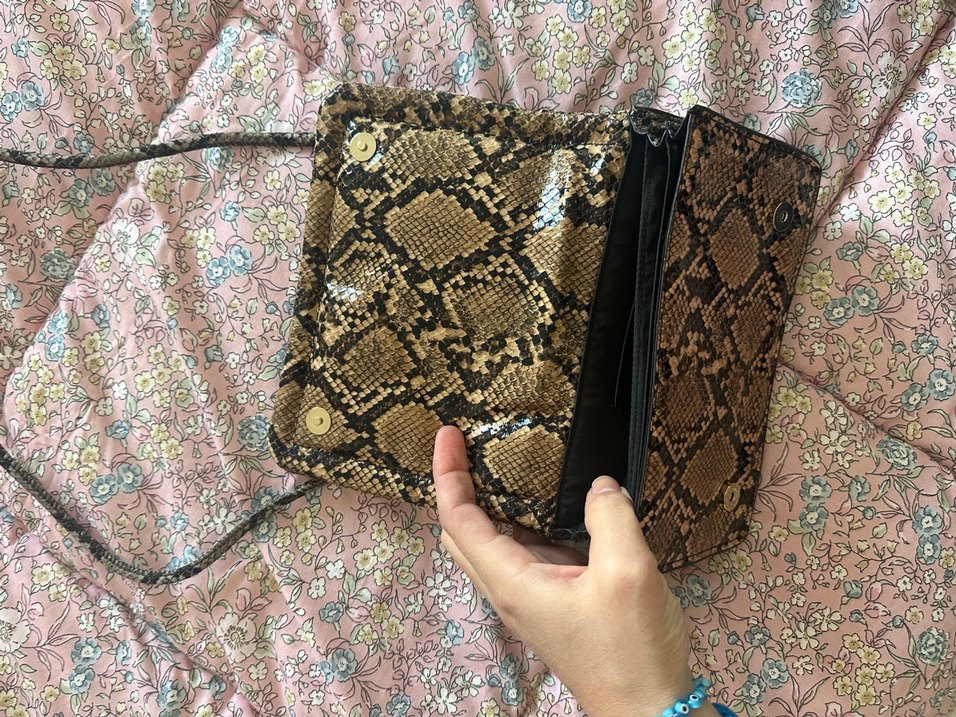 Yılan Desenli Kahverengi Çanta - Görsel 3