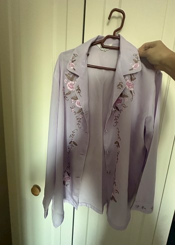 Uzun Mor Nakışlı Kadın gömlek - Görsel 4