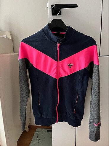 Hummel sweatshirt
