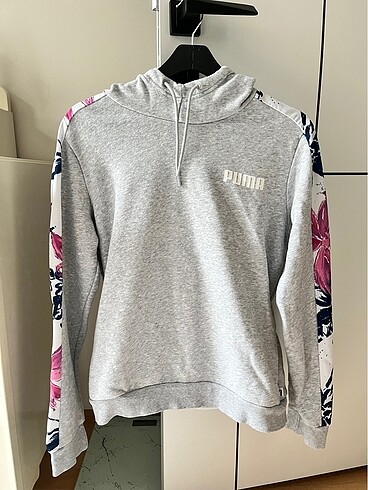 Puma sweatshirt