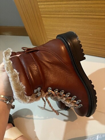 37 Beden Zara bot