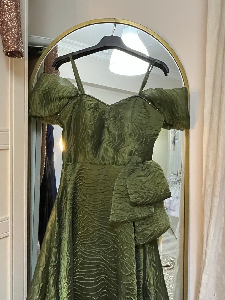 Uzun Klasik Kesim Drapeli Kadın Abiye - Görsel 2