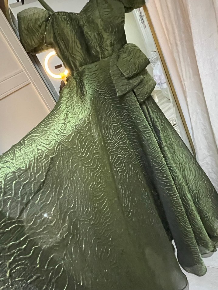 Uzun Klasik Kesim Drapeli Kadın Abiye - Görsel 3