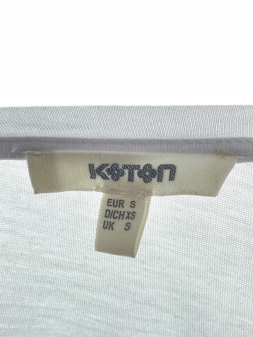 s Beden beyaz Renk Koton T-shirt %70 İndirimli.