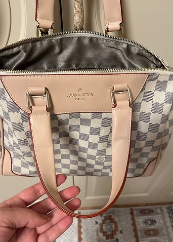 Bej Kareli Tokalı Modern Klasik Kadın Çantası - Görsel 7