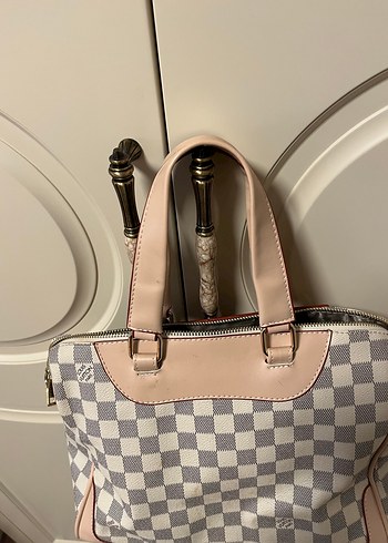 Bej Kareli Tokalı Modern Klasik Kadın Çantası - Görsel 9