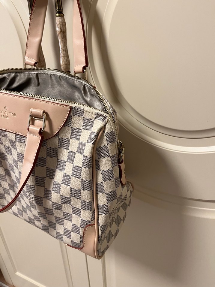 Bej Kareli Tokalı Modern Klasik Kadın Çantası - Görsel 4