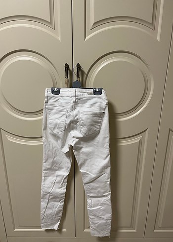 Kadın Beyaz Dar Kesim Kot Pantolon - Görsel 3