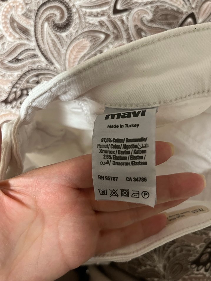 Kadın Beyaz Dar Kesim Kot Pantolon - Görsel 4