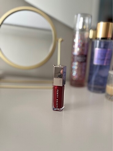 Fenty Cherry Amor gloss BOMB