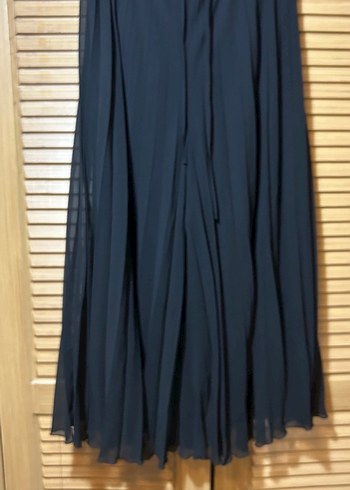 Siyah Pilili Uzun Kadın Etek - Görsel 2