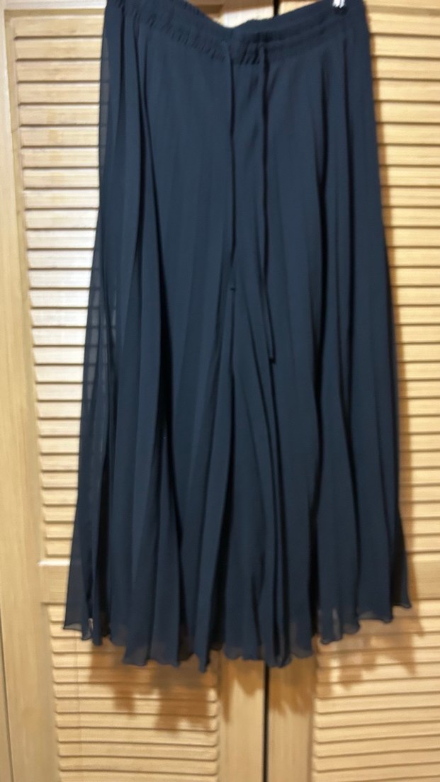 Siyah Pilili Uzun Kadın Etek - Görsel 2