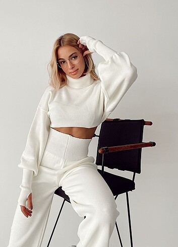 Bershka Eşofman Takımı Parmak Geçmeli