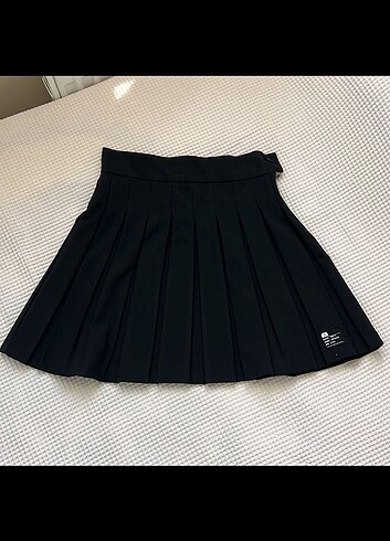 Orijinal Bershka Pileli Mini Etek