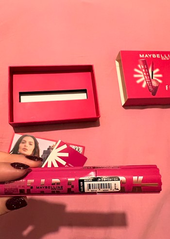 Maybelline Firework
Maskara - Görsel 3