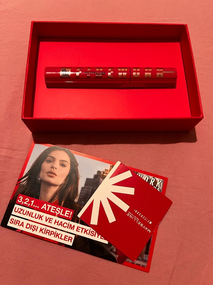 Maybelline Firework 
 Maskara - Görsel 2