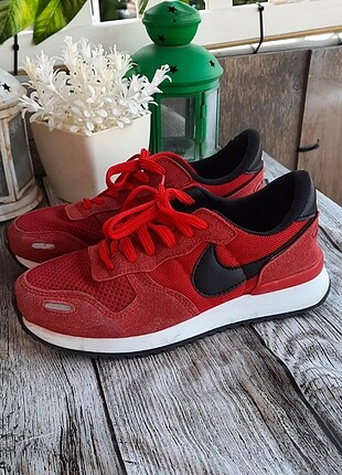 38 Beden kırmızı Renk Nike 38 no spor ayakkabı 