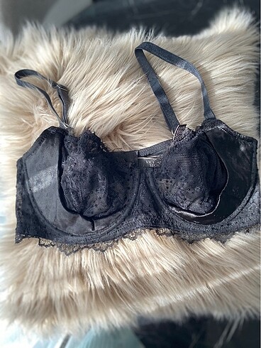 Victoria?s secret sütyen