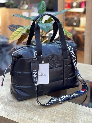 MONCLER POFUDUK ÇANTA