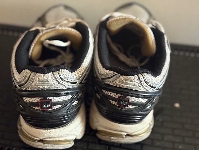 43 Beden beyaz Renk New Balance