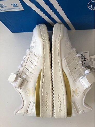 37,5 Beden beyaz Renk Adidas 37.5 numara?