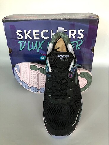 36,5 Beden çeşitli Renk Skechers 36.5 numara?