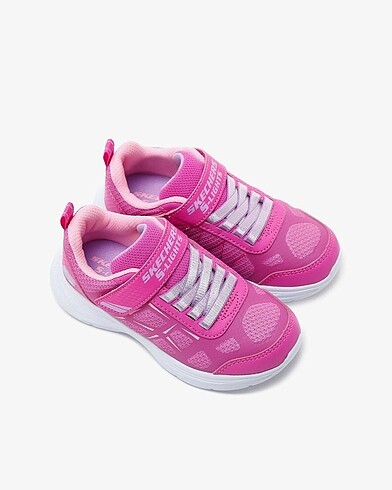 33 Beden Skechers 33 numara ışıklı?