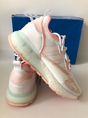 39,5 Beden Adidas 39.5 numara?