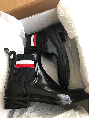 Tommy Hilfiger Tommy Hilfiger bot