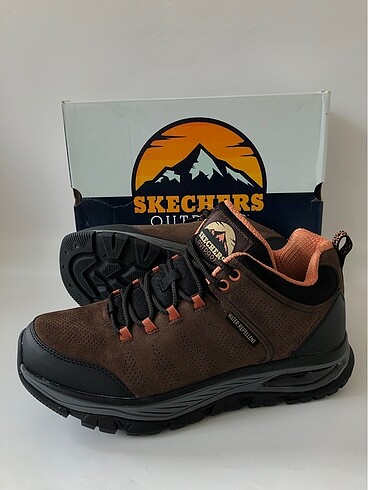Skechers Water repellent