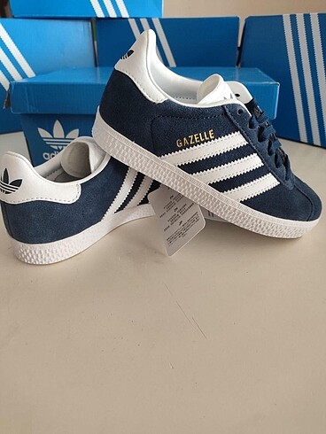 29 Beden Adidas Gazelle çocuk ayakkabısı