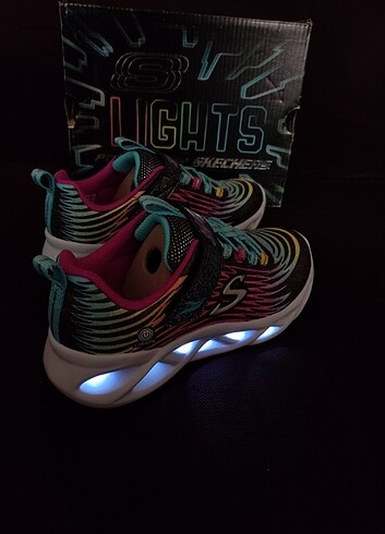 Skechers ışıklı çocuk ayakkabısı