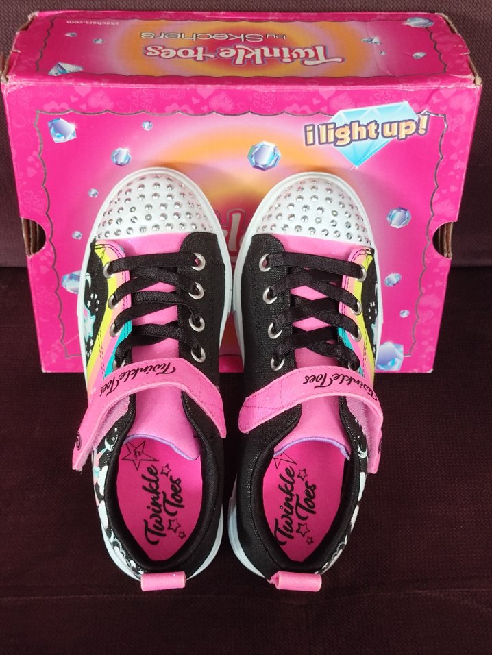 Skechers Kız Çocuk Parlak Pullu Işıklı Spor Ayakkabı - Görsel 3