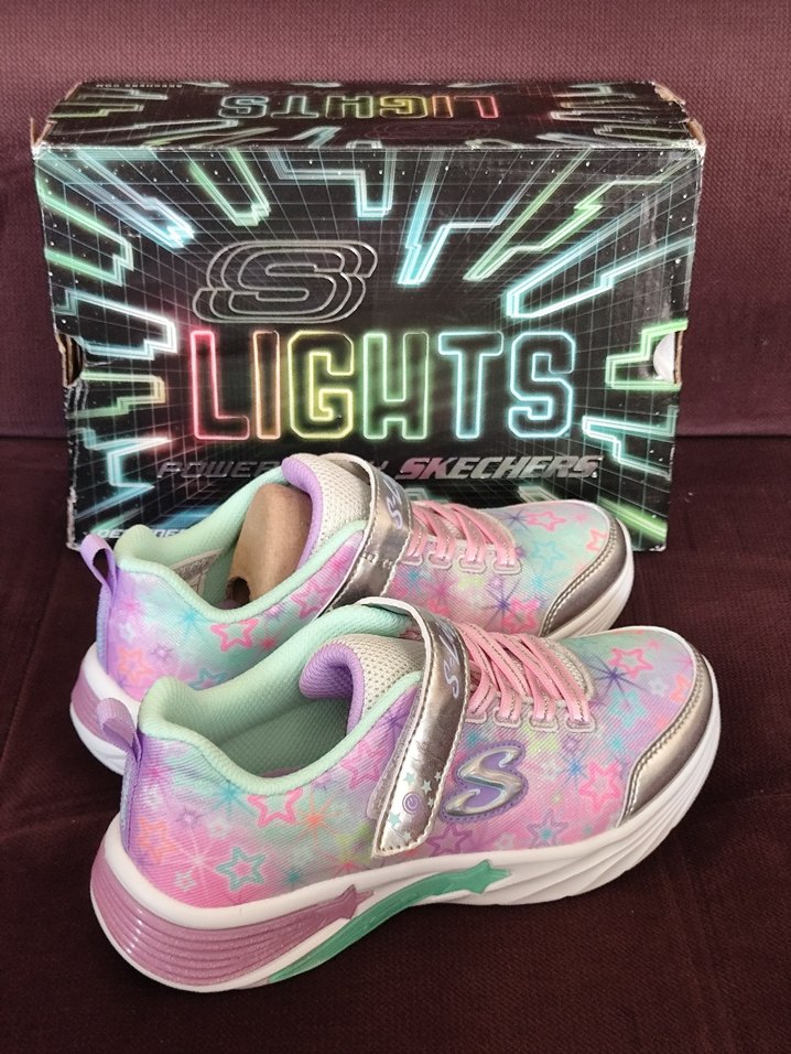 Skechers Kız Çocuk Çok Renkli Pop Kültür Işıklı Spor Ayakkabı - Görsel 2