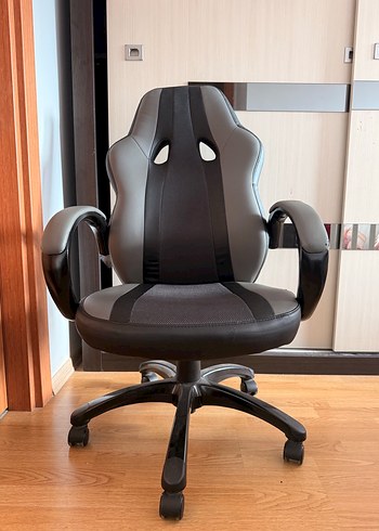 Oyuncu Yönetici koltuğu JYSK marka - Görsel 2