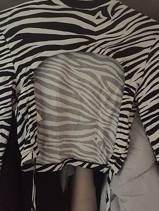 Diğer zebra desen detaylı bluz