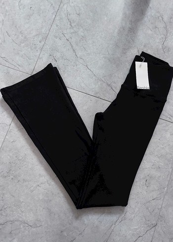Bershka İspanyol Paça Pantolon